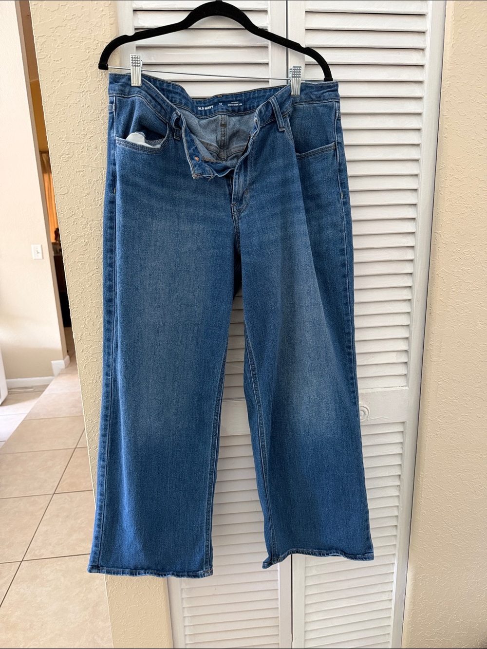 Old Navy High-Rise Wow Wide Leg Denim in Medium Blue size 14 petite